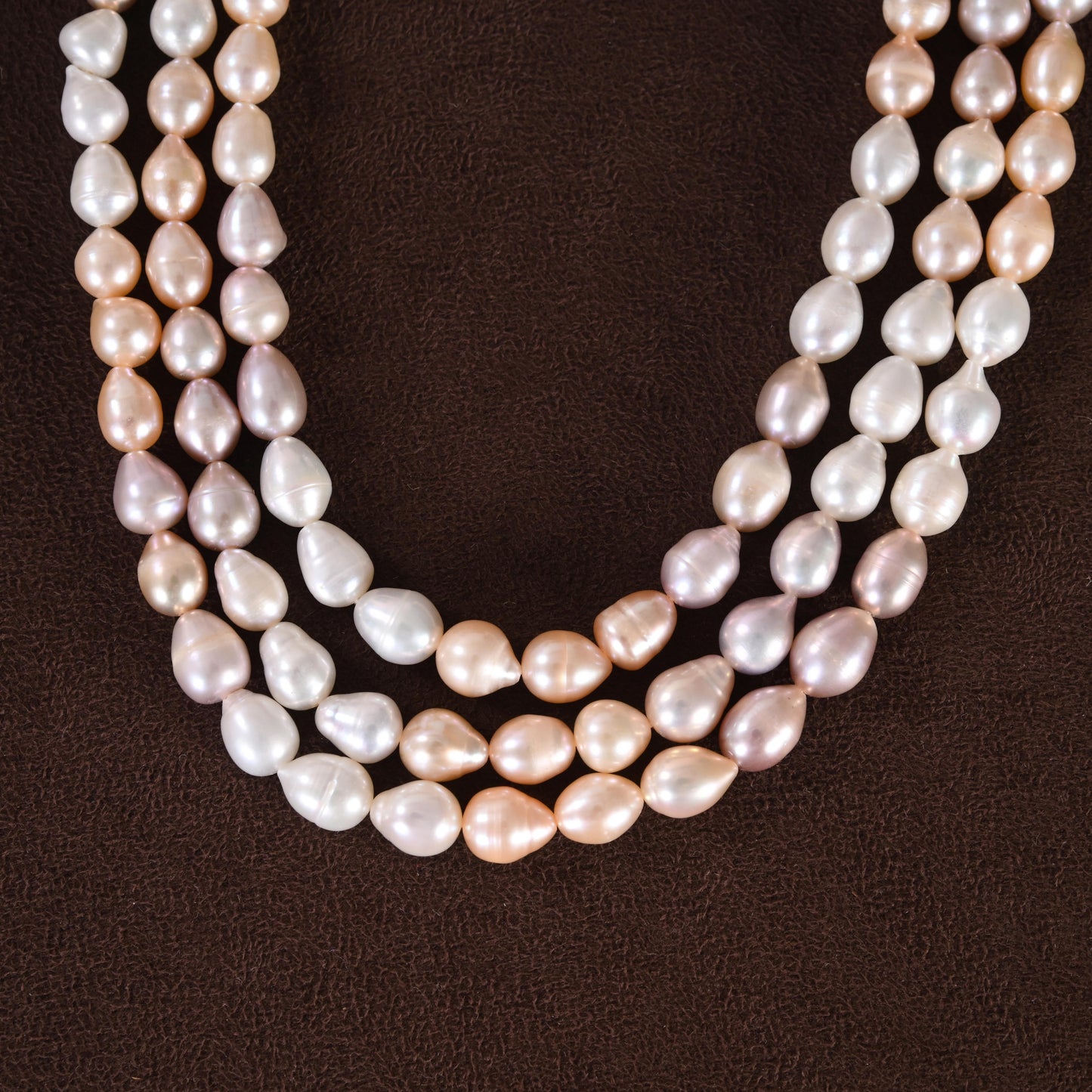 Shaded Pearls Necklace