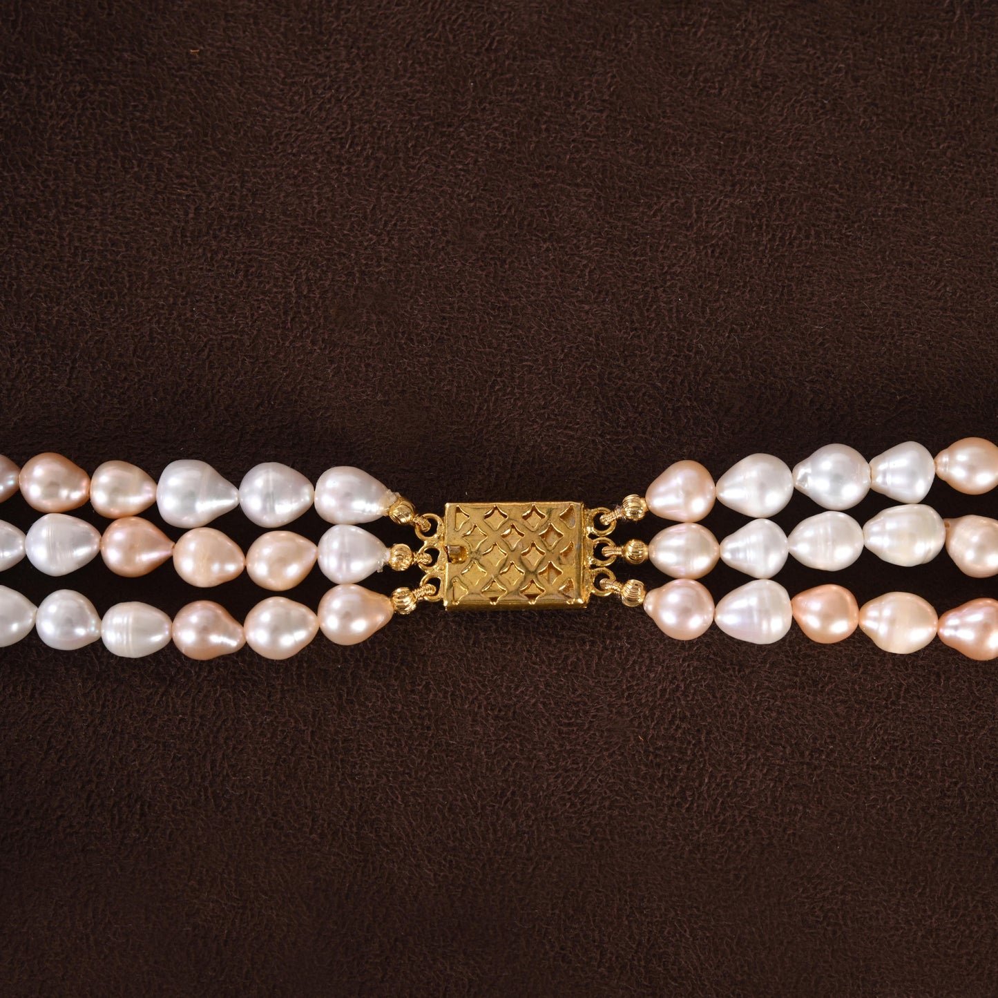 Shaded Pearls Necklace